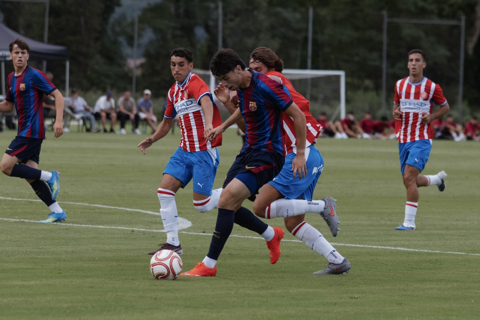 El Barça Atlètic suma rodaje ante el Girona “B”, pero sigue buscando su primera victoria